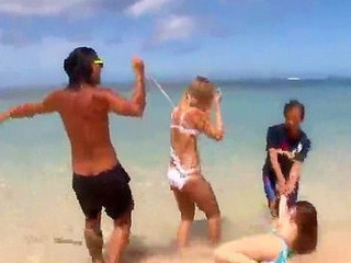 Nippon porn stars' dire attempt to flee lustful predators in Tokyo XXX